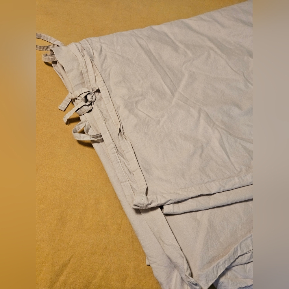 Light Gray Tie-Up Duvet